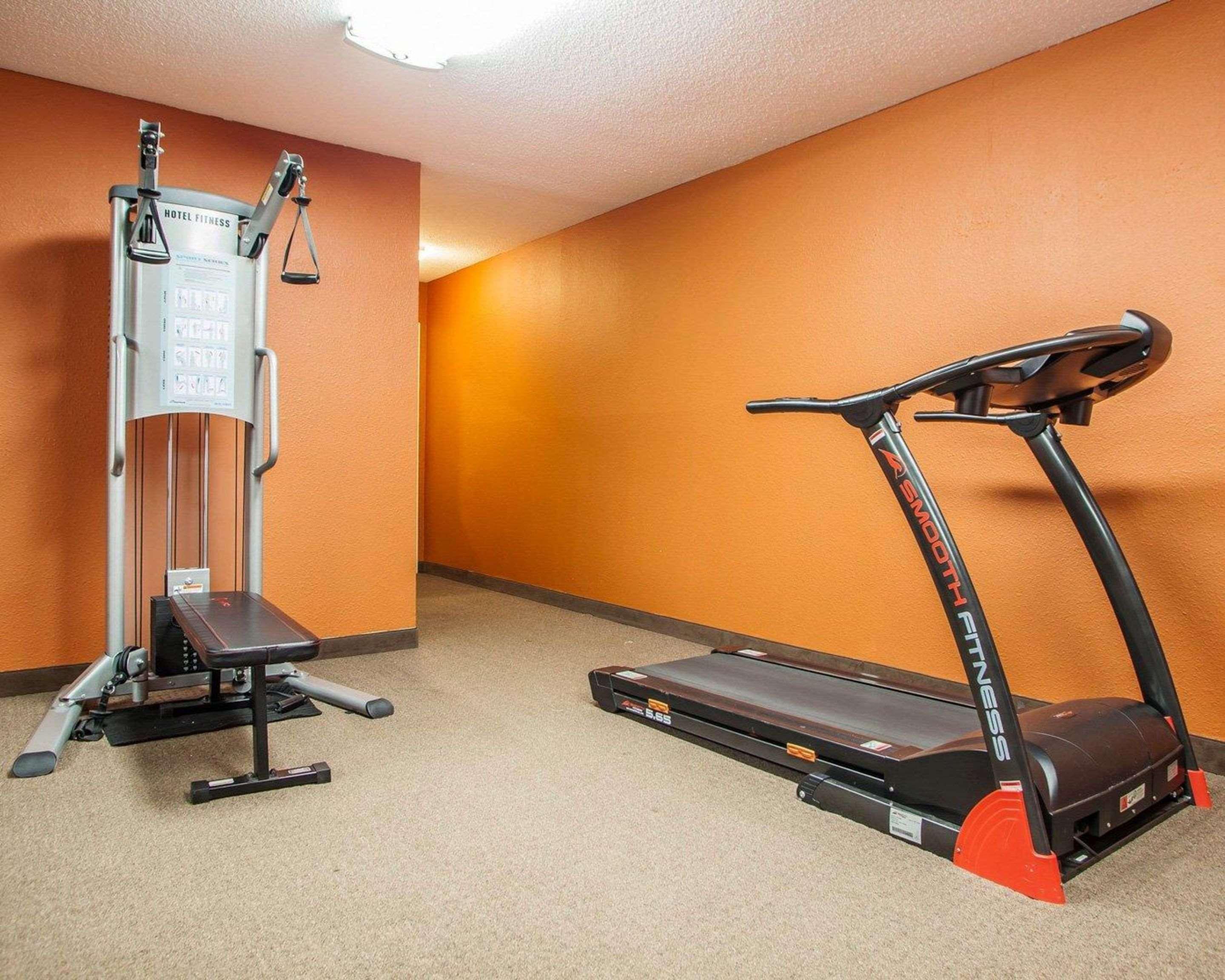 Quality Inn Airport Woodson Terrace Extérieur photo