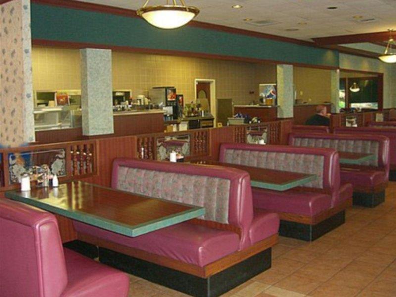 Quality Inn Airport Woodson Terrace Extérieur photo