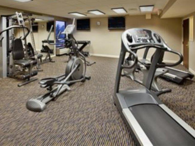 Quality Inn Airport Woodson Terrace Extérieur photo